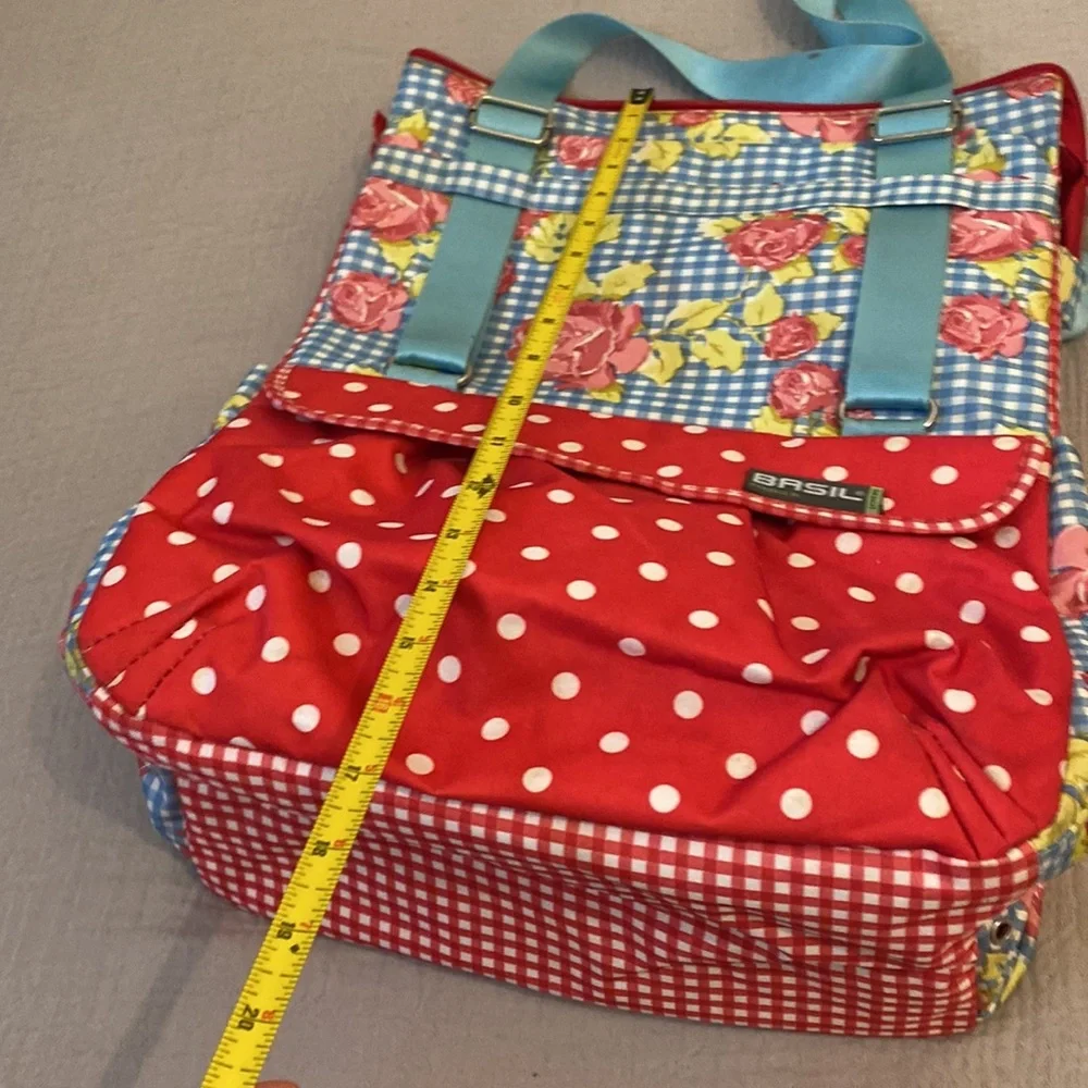 BASIL ROSA Floral Patchwork Tote Bag in Red and Blue